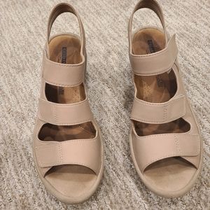 Clarks sandal